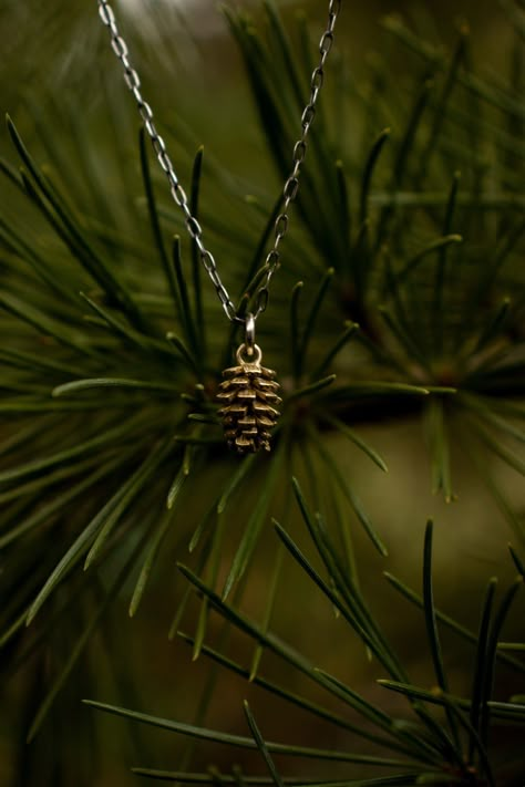 Pinecone Jewelry, Pine Cone Necklace, Pine Cone Jewelry, Conifer Cone, Last Picture Show, Pinecone Necklace, Pinecone Pendant, Winter Necklace, Holiday Necklace