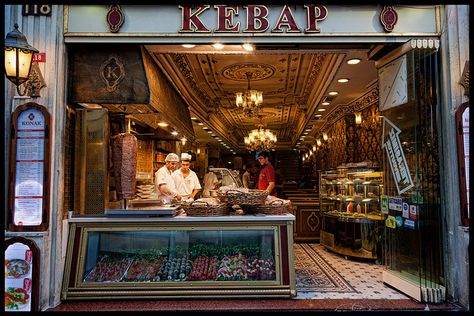 Doner Food, Kebab Takeaway, Donner Kebab, Turkish Grill, Turkish Doner, Turkish Cafe, Turkish Kebab, Döner Kebab, Small Restaurant Design