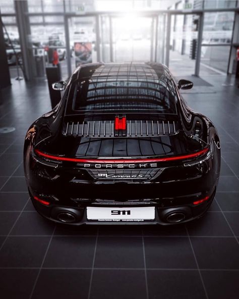 Porsche Macan Gts, Porsche 718 Boxster, Black Porsche, Porsche Sports Car, Porsche Classic, Porsche Macan, Porsche Carrera, Porsche Panamera, Classic Porsche