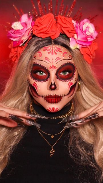 Easy Catrina Costume, Colorful Catrina Makeup, Red Catrina Makeup, Mexican Halloween Makeup, Mexican Make Up, Day Of The Dead Face Paint, Catarina Makeup, Catrina Face Paint, Dia De Los Muertos Makeup Ideas