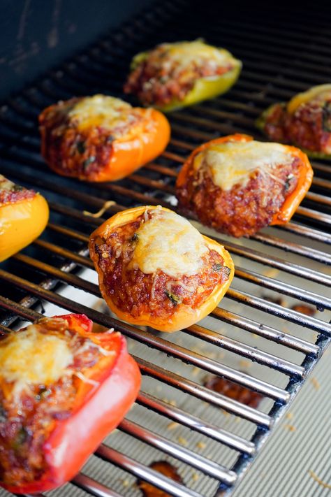 Smoked Chorizo Stuffed Peppers Chorizo Stuffed Peppers, Smoked Spare Ribs, Honey Garlic Ribs, Rack Of Pork, Carrot Slaw, Dinner Simple, Chorizo Recipes, Pellet Grill Recipes, Smoked Meat Recipes