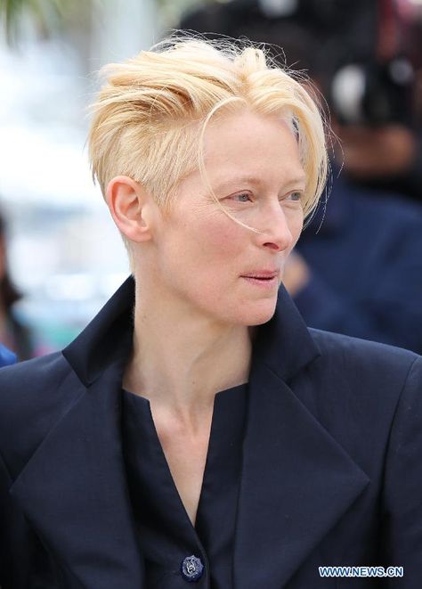 Tilda Swinton hair Bobs With Side Bangs, Short Layered Bobs, Short Layered Bob, Only Lovers Left Alive, Androgynous Hair, Hairstyles Prom, Layered Bobs, Edgy Short Hair, Hollywood Movies