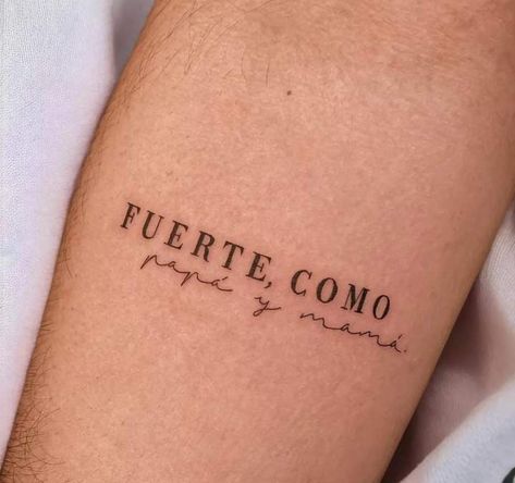 Ideas Tatuajes Mujer, Tattoos Pequeños, Handpoke Tattoo, Classy Tattoos, Back Tattoo Women, Discreet Tattoos, Subtle Tattoos, Mom Tattoos, Simplistic Tattoos