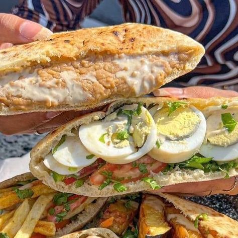 E G I P T O M A N I A C O S on Instagram: "¿Les gustan los sándwiches egipcios? 🇪🇬/ Do you like egyptian sandwiches?   📸Unknown   @egiptomaniacos_ @amorporegipto   #egypt #egyptshots #oldkingdom #oldkingdomegypt #ancientegypt #ancientegyptian #ancientcivilization #ancientculture #expoegypt #myegypt #iegypt #explore #explorepage #exploreegypt #expoegypt #experience #experienceegypt #uniquegypt #uniqueegypt #egyptianfood #egyptianfoodies #egyptianfoodblogger #egypttravel" Egyptian Food, Old King, Egypt Travel, Ancient Cultures, Ancient Civilizations, Ancient Egyptian, Ancient Egypt, Food Blogger, Egypt