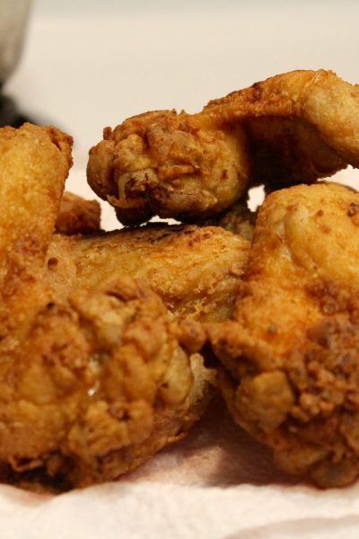 Southern Fried Chicken Wings Recipe, Crispy Fried Chicken Wings, Deep Fried Chicken Wings, Chicken Wing Recipes Fried, Fried Chicken Recipe Southern, I Heart Recipes, Heart Recipes, Rob Roy, Oven Fried Chicken