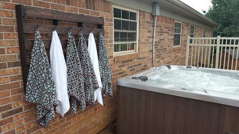 Hot Tub towel rack Hot Tub Towel Rack, Towel Storage Ideas, Outdoor Towel Rack, Hot Tub Patio, Outdoor Hot Tub, Towel Ideas, Porch Parties, Wood Business, Hot Tub Garden