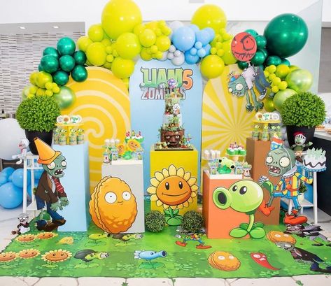 Zombies Birthday Party, Zombie Party Decorations, Zombie Decorations, Plants Vs Zombies Birthday Party, Hotwheels Birthday Party, Zombie Birthday Parties, Kids Party Planner, Birthday Party Balloons, Zombie Birthday