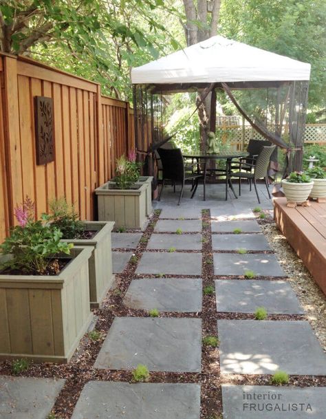 Grid-Style Budget-Friendly DIY Paver Block Patio Diy Stone Patio, Patio Blocks, Pavers Diy, Diy Patio Pavers, Paver Blocks, Landscape Outdoor, Concrete Patios, Chaise Metal, Diy Backyard Landscaping