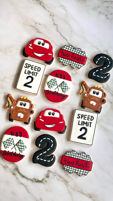 Mcdonalds Cookies, Royal Cookies, Kid Desserts, Disney Etsy, Cute Cookies, Custom Cookies, Decorated Cookies, Number 2, Living Food