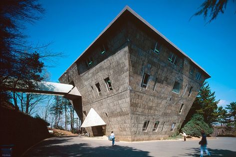 the legacy of modernist architect yosizaka takamasa at museum of contemporary art tokyo Bedouin Tent, Modern Japanese Architecture, Traditional Japanese Architecture, University Architecture, Modernist Architects, Japanese Architect, Study Architecture, Travel Around Europe, Venice Biennale