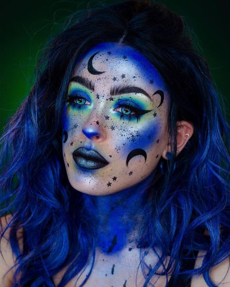 3,603 Likes, 104 Comments - Danielle Mara (@danimaracreative) on Instagram: “Blue Moon 🌙⭐️ I absolutely loved @kaddsta ‘s look and I’ve been seeing lots of beautiful…” Paintings Tumblr, Black Face Paint, Halloween Makeup Diy, Photoshoot Makeup, Face Painting Halloween, Fantasy Costumes, Halloween Stuff, Fairy Costume, Blue Makeup