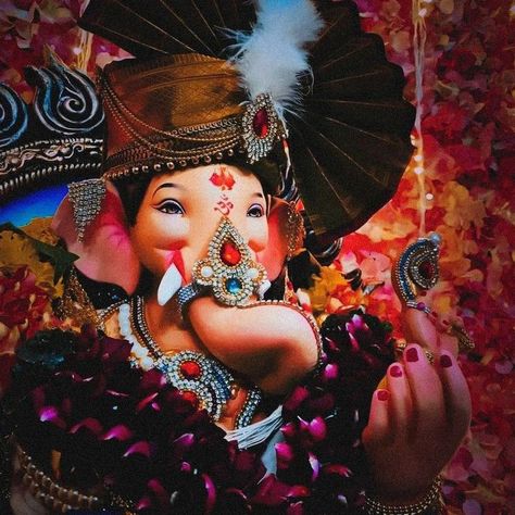 Happy Ganesh Chaturthi! Here’s a vibrant collage of Ganesha, reminding us of the strength and wisdom he brings into our lives. Let’s celebrate with love and devotion! 🎉🌟 . . Follow More 👉🏻 @in_yogeshwar Download Telegram Channel link Bio Link 🖇️ . .#ganeshchaturthi2024 #SpiritualJourney #ArtOfCelebration #GaneshChaturthi #DivineBlessings #FestiveVibes Bappa Images Hd, Bappa Wallpaper, Gannu Bappa, Baba Shyam, Aesthetic Clicks, Bal Ganesh, Virat Kohli Portrait Photography, Me Cover Instagram Highlight, Ganpati Photo Hd