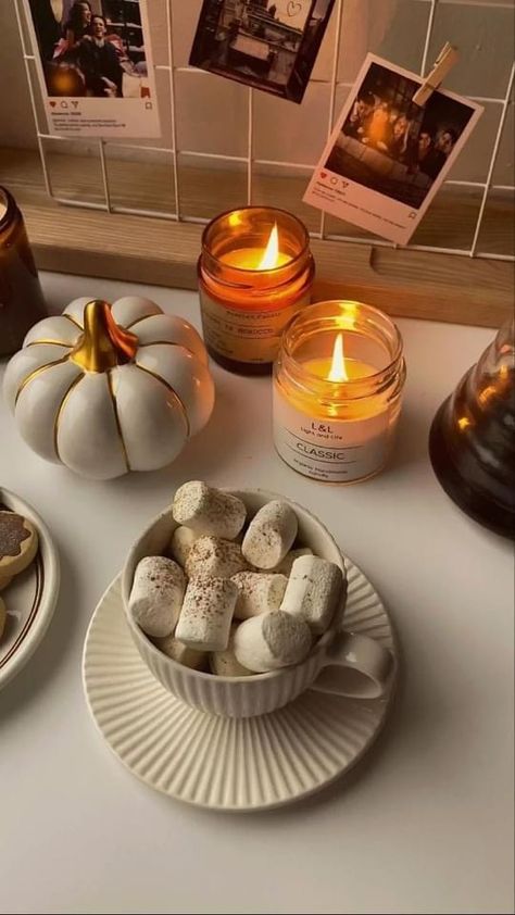 Cozy Home Autumn, Cozy Fall Vibes Aesthetic, November Fall Aesthetic, Autumn House Aesthetic, Cozy Fall Aesthetic Home, Autumn Home Aesthetic, Autumn Morning Aesthetic, Autumn Morning Coffee, Autumn Coffee Aesthetic