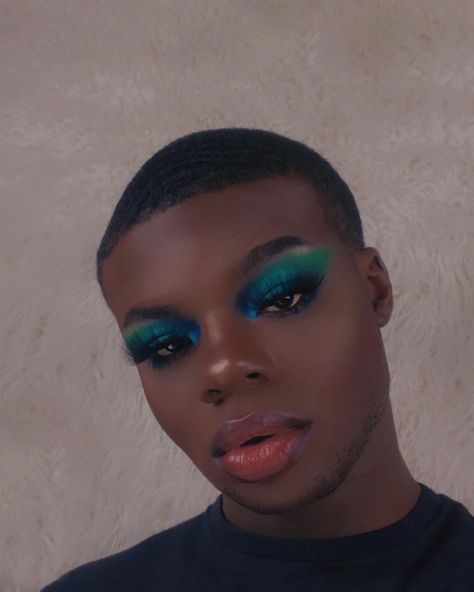 Male makeup Men’s Eyeshadow, Masculine Pride Makeup, Natural Male Makeup, Mens Pride Makeup, Black Male Makeup Looks, Male Eye Makeup Cosplay, Makeup On Men, Male Makeup Looks, Men’s Makeup