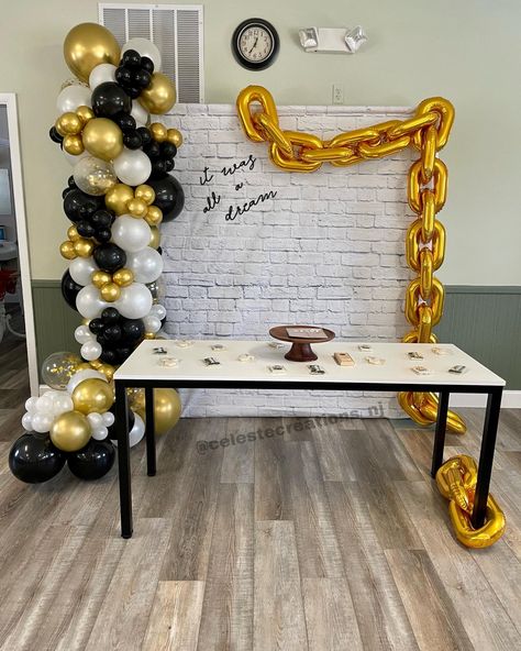 Hip Hop Bday Party Ideas, Rapper Party Theme, Hip Hop Birthday, It Was All A Dream, 21st Birthday Cakes, Hip Hop Party, Baby Boy First Birthday, School Theme, Balloon Party