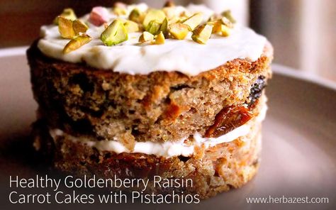 These aromatic, no-sugar carrot cakes come with a healthful twist. Get the recipe and indulge your taste buds in their delicious flavors today! Goldenberry Recipes, Cashew Ice Cream, Golden Berry, Golden Berries, Sugar Carrots, Healthy Carrot Cakes, Carrot Cakes, Berry Recipes, Berry Dessert