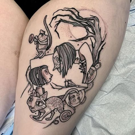 Tim Burton Art Style Tattoos, Dark Disney Tattoos Tim Burton, Vintage Halloween Tattoo Ideas, Coraline Sleeve Tattoo, Tattoo Ideas Coraline, Split Tattoos, Tim Burton Sleeve Tattoo, Coraline Art Drawings, Coraline Inspired Tattoos