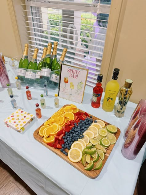 Party Drinks Table Setup, Drink Tray Ideas, Malibu Rum Party Theme, 21st Brunch Party, Bridal Shower Cocktail Bar, 21st Food Ideas, 21st Birthday Bar Ideas, Bring Your Own Cocktail Party, Crafts And Cocktails Party