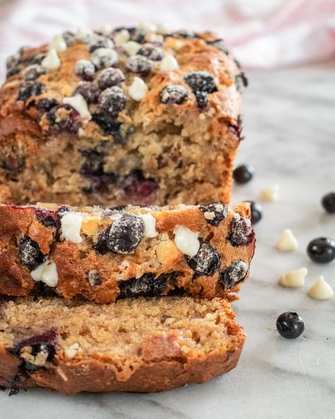 Banana Bread Blueberry, White Chocolate Banana Bread, Doughnut Bread, Bread Blueberry, White Chocolate Banana, Blueberry White Chocolate, Banana Pecan Bread, Fruit Breads, Ripe Banana Recipe