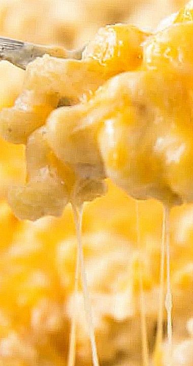 Copycat Costco Mac And Cheese, Trader Joe’s Mac And Cheese, Sams Club Mac And Cheese Recipe, Costco Copycat Recipes, Costco Mac And Cheese Recipe, Costco Mac And Cheese, Stovetop Dinners, Costco Copycat, Thanksgiving Spread