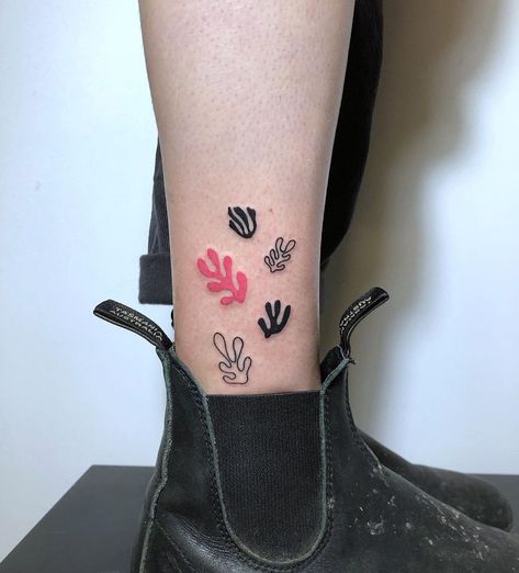 Matisse Tattoo Leaf, Matisse Inspired Tattoos, Henri Matisse Tattoo, Miro Tattoo, Famous Art Tattoo, Matisse Tattoo, Fine Art Tattoo, Coral Tattoo, 22 Tattoo