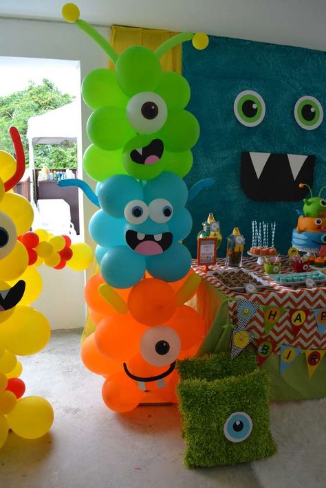 {Little Monster Birthday Bash} | CatchMyParty.com Monster Balloons, Little Monster Birthday, Monster 1st Birthdays, Boys Birthday Party Decorations, Monster Birthday Parties, Monster Birthday, Monster Mash, Monster Party, 1st Birthdays