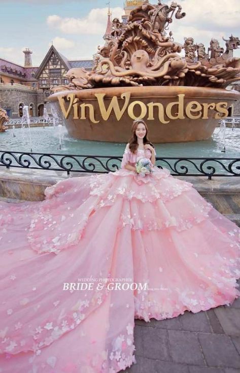 pink aesthetic princess dresses Pink Aesthetic Princess, Forest Fairy Dress, Birthday Party Ideas Pink, Korean Wedding Dress, Aesthetic Princess, Korean Princess, Poofy Dress, Crazy Dresses, Girls Ball Gown