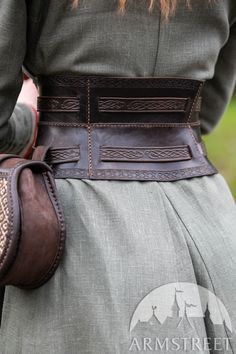 Viking War Corset Belt with Embossing “Gudrun the Wolfdottir” for sale. Available in: brown leather, black leather, ivory leather :: by medieval store ArmStreet Viking Knotwork, Viking Aesthetic, Viking Belt, Viking Dress, Viking Clothing, Corset Belt, Leather Corset, Saddle Leather, Leather Projects