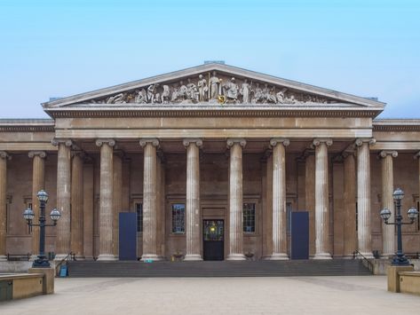 London Bucket List: 75+ Best Things to do in London | solosophie British Museum London, London Bucket List, London Underground Stations, Amenhotep Iii, Day Trips From London, London Attractions, Piccadilly Circus, City Restaurants, The British Museum