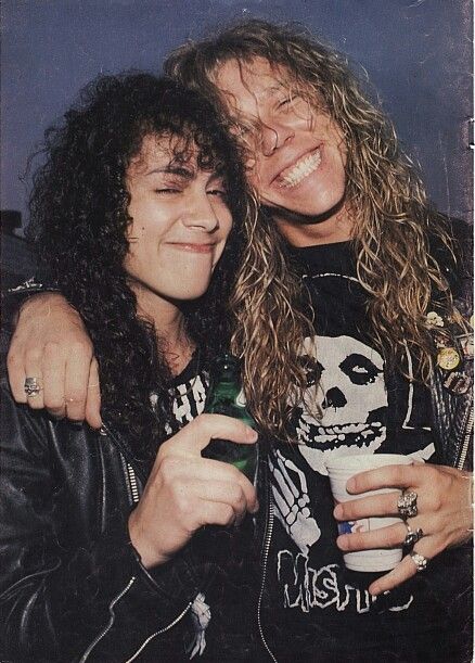 Adorable picture of James and Kirk! #JamesHetfield #KirkHammett Kirk Hammett, James Hetfield, Two People, Metallica, Beer, Hair