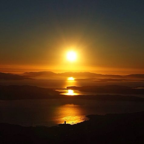 Rowing Club, Moon Clouds, Midnight Sky, Lake Pictures, Gorgeous Sunset, Sun Sets, Beautiful Sunrise, Sunrise Photography, Day For Night