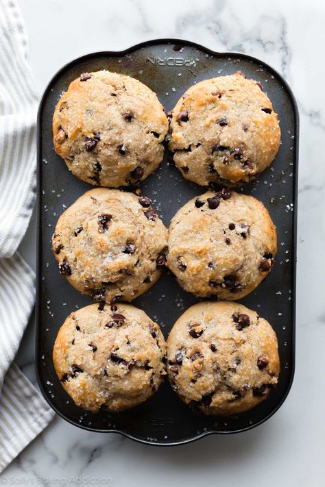 Choc Chip Muffins Moist, Jumbo Muffin Recipes Chocolate Chip, Chocolate Chip Muffins No Buttermilk, Large Chocolate Chip Muffins, Bakery Chocolate Chip Muffins, Costco Chocolate Chip Muffins, Giant Muffins Recipe, Muffin Recipes Chocolate Chip, Jumbo Chocolate Chip Muffins