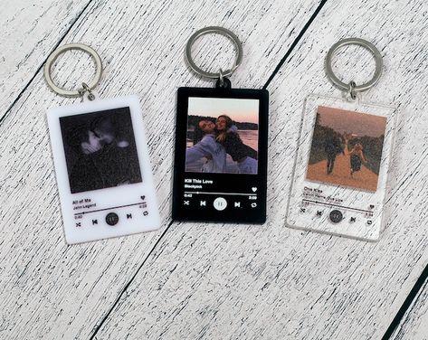 Custom Album Keychain Custom Song Keychain Spotify - Etsy New Zealand Song Keychain, Spotify Keychain, Album Keychain, Friendship Keychains, Keychain Photo, Diy Keyring, Picture Keychain, Bf Gifts