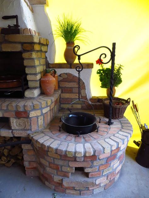 Back Deck Decorating, Small Deck Decorating Ideas, Backyard Kitchen, Brick Oven, Apartment Patio Decor, Deck Decorating Ideas, Decorating Ideas On A Budget, Patio Decorating Ideas On A Budget, Deck Decorating Ideas On A Budget