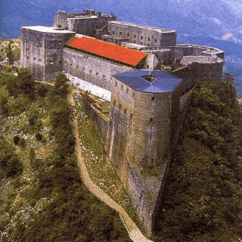 Haiti's The Citadelle Laferrière  The Citadel the largest structure in the Western Hemisphere at the time it was build, it was the first monument built by slaves after they had won their freedom. Its a popular tourist destination. Bring your hiking shoes and lots of water if you plan on visiting this mammoth fortress. There’s a seven mile hike (all uphill) that’s not for the faint at heart. Haiti History, Star Fort, Haitian Flag, Chateau France, Santa Lucia, A Castle, Amazing Places, Unesco World Heritage Site, Barbados