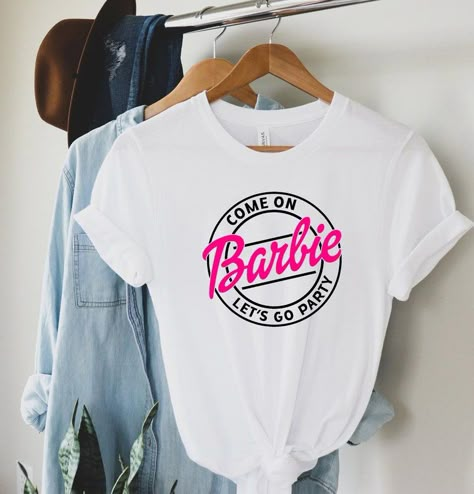 Few Dollars More, Barbie Bachelorette, Barbie Theme Party, Bff Shirts, Look Rose, Barbie Birthday Party, Barbie Theme, Barbie Birthday, Barbie Party