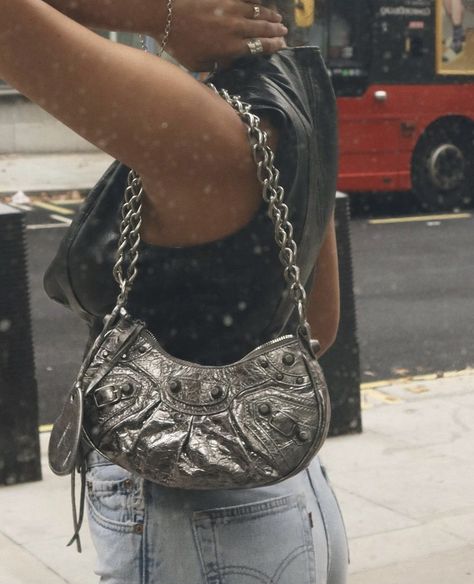 Silver Balenciaga Bag Outfit, Silver Shoulder Bag Outfit, Silver Bag Aesthetic, Metallic Purse Outfit, Silver Handbag Outfit, Silver Bag Outfit Metallic, Silver Purse Outfit, Silver Bag Outfit, Balenciaga Bag Outfit