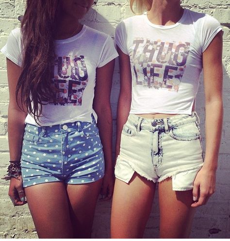 Brandy Melville USA Instagram Tumblr Aesthetic Outfits, 2014 Tumblr Aesthetic Outfits, 2014 Tumblr Aesthetic, Aesthetic Brandy Melville, 2014 Clothes, Thug Life Shirts, Summer Clothes Collection, Brandy Melville Shirts, 2014 Tumblr