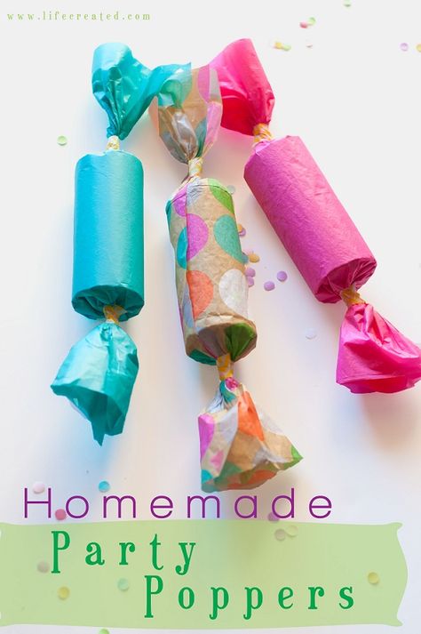 Easy Party Poppers Tutorial – Lesson Plans Diy Poppers, Burns Night Crafts, Diy Party Poppers, How To Make Confetti, New Years With Kids, New Year's Eve Crafts, Fourth Of July Crafts For Kids, Tables Decorations, Confetti Poppers