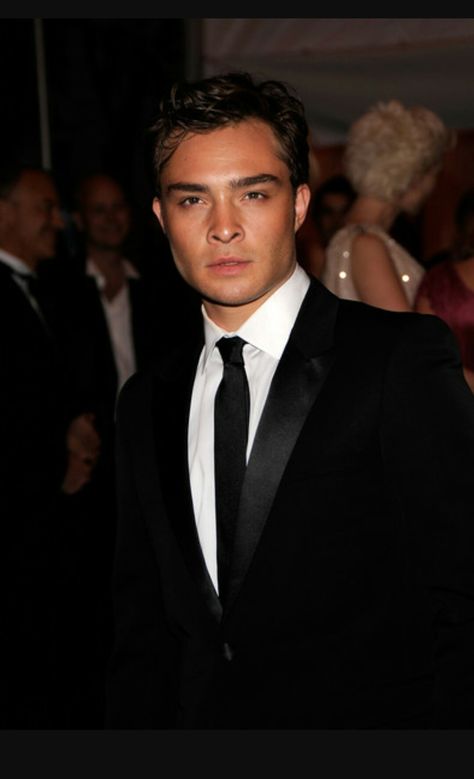 Ed Westwick 2000s, Celebrity Aesthetic Wallpaper, Gossip Aesthetic, Chuck Gossip Girl, Chuck Bass Ed Westwick, Nate Gossip Girl, Mode Gossip Girl, Stile Blair Waldorf, Celebrity Aesthetic