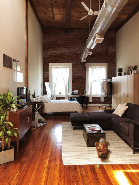 Loft Studio Apartment, Apartment Ideas For Men, Small Studio Apartment Ideas, Cozy Studio Apartment, Studio Layout, Studio Apartment Design, Studio Apartment Living, Loft Studio, Small Studio Apartment