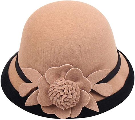 Artificial Wool/Acrylic ✿This Women cloche hats,3D flower, detachable, easy to clean, built-in adjustable drawstring, easy to adapt to different sizes for different people ✿Dome, top hat, women dress hats suitable for autumn and winter wear, high quality woolen material, soft and comfortable to touch, safe and warm ✿Church hats Size: perimeter 56-58 CM 1920s Hats Women, Vintage Hats For Women, 1920s Hats, Ladies Dress Hats, Winter Bucket Hat, Women Beanie, Mrs Maisel, Round Hat, Sweat Band