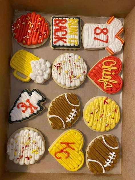 Chiefs Football Cookies, Kc Chiefs Sugar Cookies, Chiefs Sugar Cookies, Football Buttercream Cookies, Football Cookies Buttercream, Chiefs Cookies Decorated, Chiefs Cupcakes, Kc Chiefs Cookies, Kansas City Chiefs Cookies