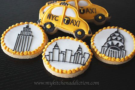 New York City Cookies | my kitchen addiction New York Theme Party, My Super Sweet 16, New York Cookies, New York Party, New York Theme, Superhero Cake, Nyc Skyline, Taxi Cab, Cookies Decorated