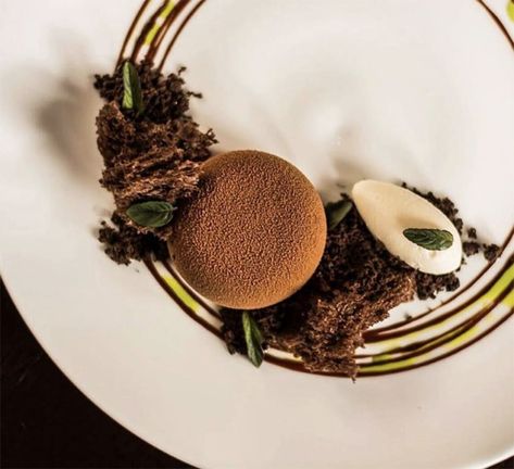 This treat served at The Clocktower in NYC is a modern take on the mint chocolate U.K. favorite. After Eight Dessert, Gourmet Desserts Presentation, Mint Chocolate Desserts, Christmas Cookies Packaging, Fine Dining Desserts, Beautiful Resorts, Dinner Mints, Chocolate Crumbs, Dessert Presentation