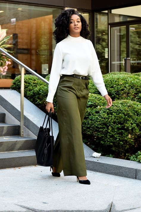 Wide-Leg Pants You'll Love for Winter - Corporate In Color Wide Leg Pants Work Outfit, Corporate Wear Women Professional Attire, Nordic Scenery, Green Wide Leg Pants Outfit, Wide Leg Pants Outfit Work, Green Wide Leg Pants, Stylish Business Outfits, Pants Outfit Work, 9to5chic Outfits