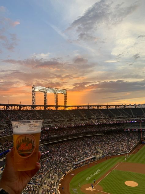 Mets Game Aesthetic, New York Mets Aesthetic, Mets Aesthetic, Baseball Game Aesthetic, Victoria Valentine, Ballpark Food, Baseball Aesthetic, Ny Mets Baseball, Baseball Match