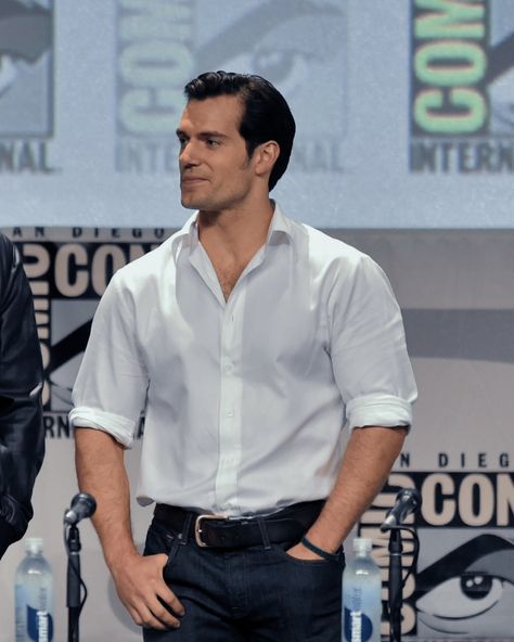 Henry Cavill White Shirt, Henry Cavil White Shirt, Henry Cavill Shirtless, Money Fashion, Dawn Of Justice, Henry Cavill, White Shirt, Superman, Chef's Jackets