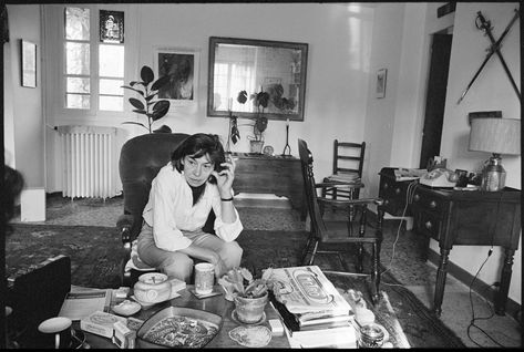 Was Patricia Highsmith Actually a Hopeless Romantic? | Smart News| Smithsonian Magazine Patricia Highsmith, In Theaters Now, Paper City, Anais Nin, Practical Jokes, Virginia Woolf, First Novel, Guys Be Like, Look In The Mirror