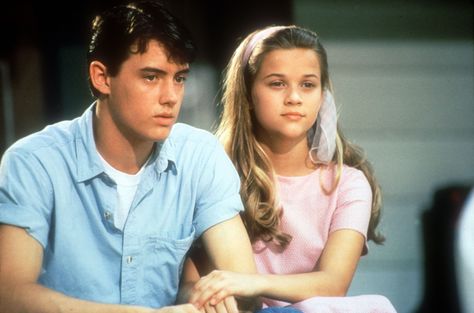 "The Man In The Moon" movie still, 1991.  L to R: Jason London, Reese Witherspoon. Reese Witherspoon Young, Jason London, Moon Movie, The Man In The Moon, Man In The Moon, Big Little Lies, Elle Woods, 90s Movies, In The Moon